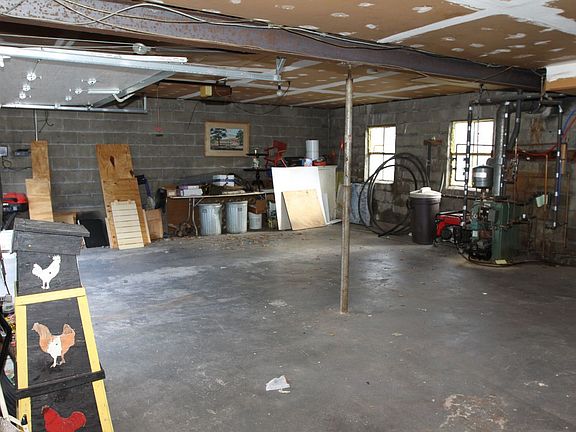 5th image of 18 Travis Ave APT 1