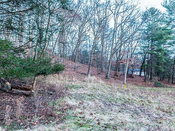 2nd image of 121 Twin Oaks Dr