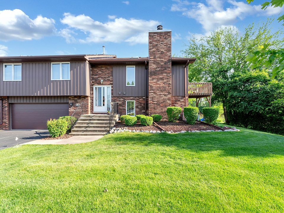 1st image of 8955 Clearview Dr