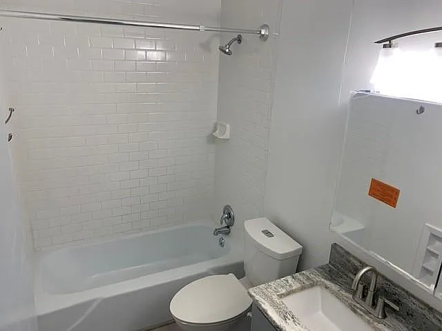 2 bed, 807 sqft, $1,200 — Photo 4