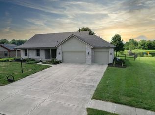 2030 Kitty Hawk Dr, Xenia, OH 45385