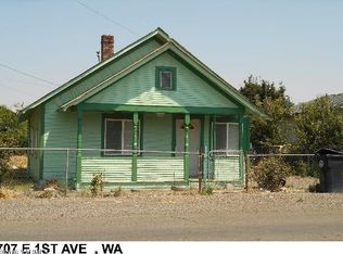 707 E 1st Ave, Toppenish, WA 98948