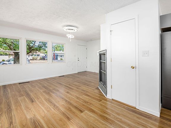4th image of 4195 Winterringer St