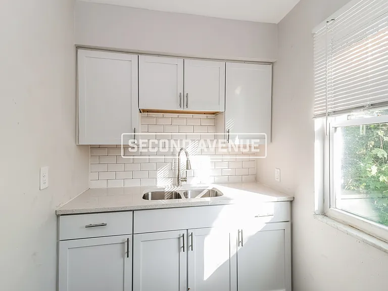 3350 Cavanaugh Ave — Photo 4