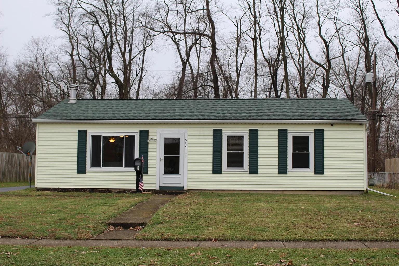 637 Gilmore Dr photo 1