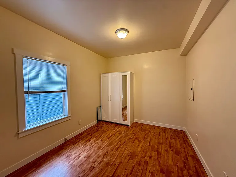 4429 Rainier Ave S — Photo 18
