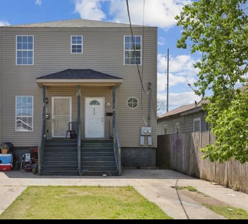3 bed, 1400 sqft, $1,600 — Photo 1