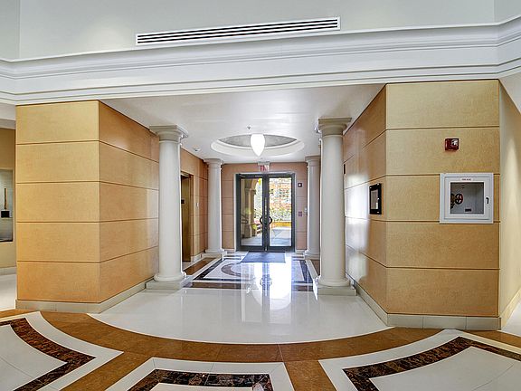 5th image of 610 Clematis Street #833