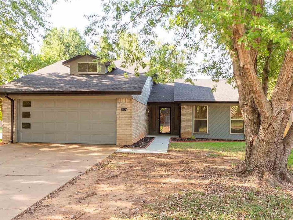 1st image of 807 N Dryden Cir