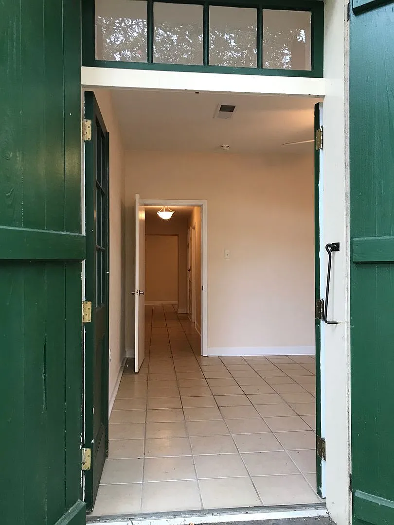 1400 Gov. Nicholls — Photo 2