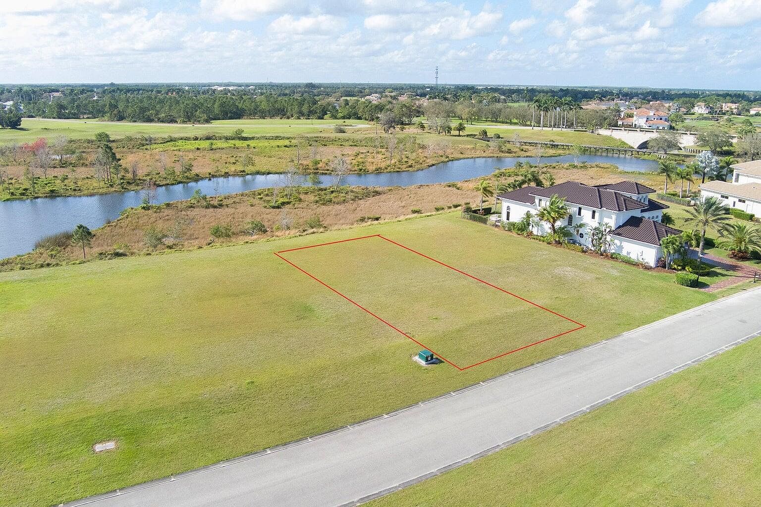 138 SE Tramonto Street