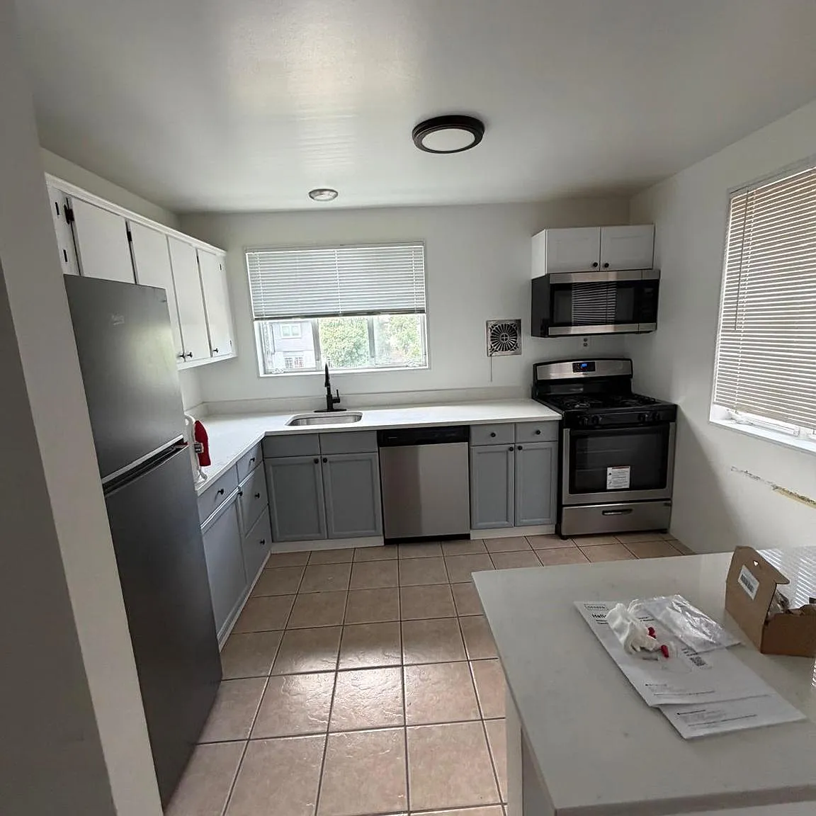 3 bed, 1500 sqft, $4,200 — Photo 2