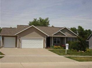 2770 Pennington Dr, Marion, IA 52302