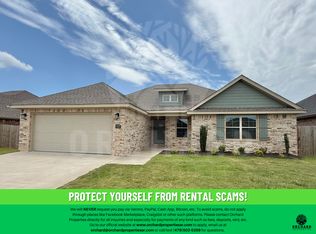 927 Fair Oaks St, Tontitown, AR 72762