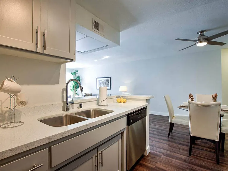 Toluca Lofts — Photo 2
