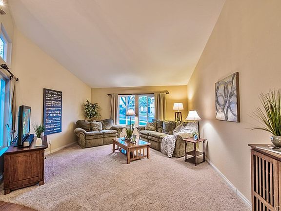 3rd image of 2275 Eagle Dr