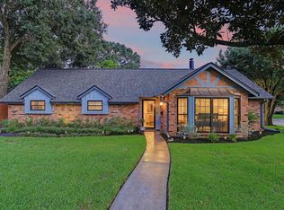 10519 Haddington Dr, Houston, TX 77043