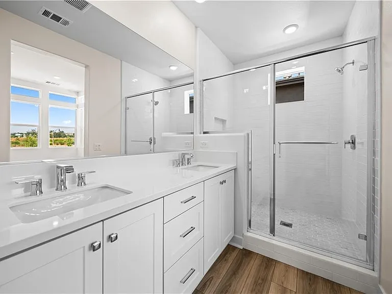 master room bathroom