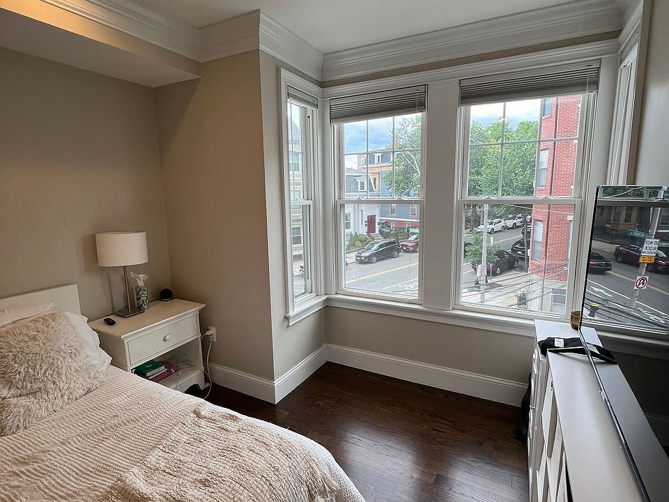 1st image of 3 Monmouth St Unit 2