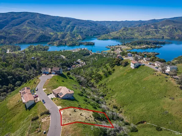 318 Black Oak Lane, Napa, CA 94558