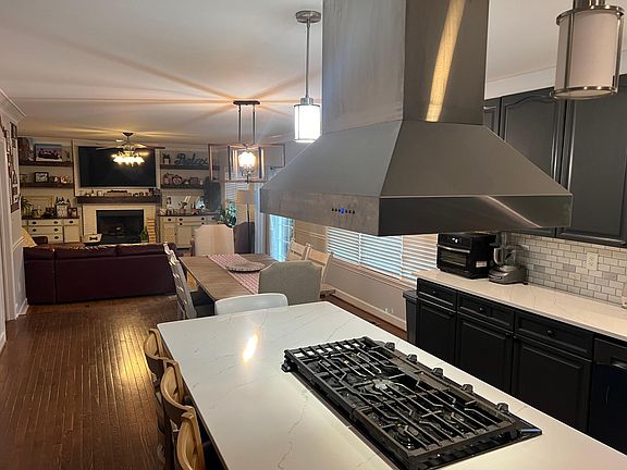 4th image of 6308 Bradford Ct