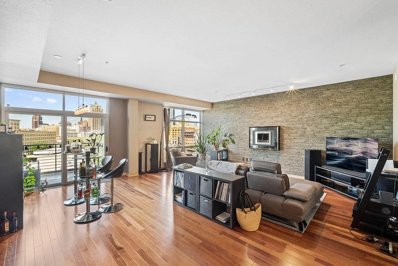 2 bed, 1874 sqft, $4,500 — Photo 4