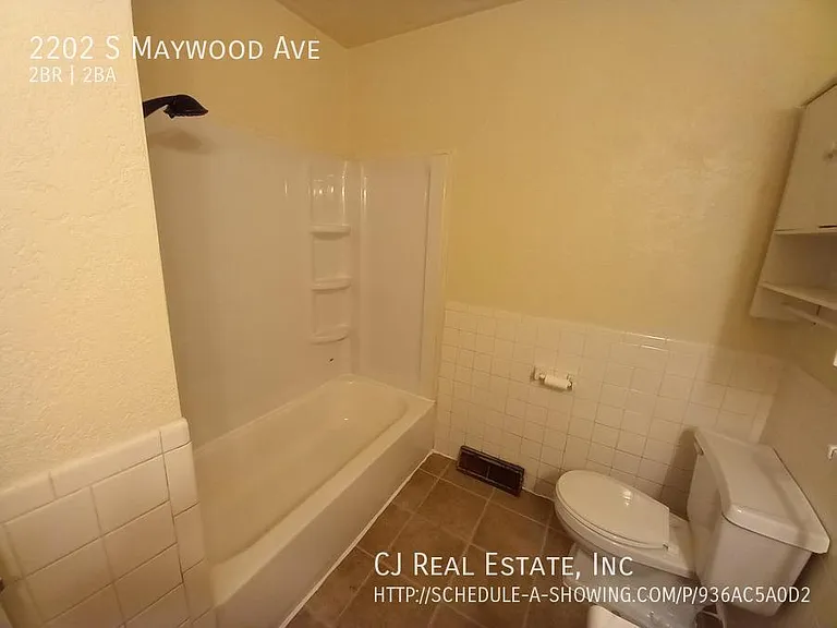 2202 S Maywood Ave — Photo 8