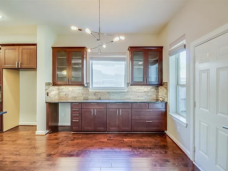 17106 Rainier Creek Dr — Photo 6