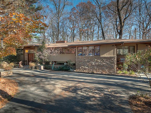 4th image of 7 Green Heather Ct