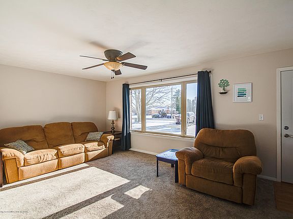 2nd image of 8051 Diane Dr