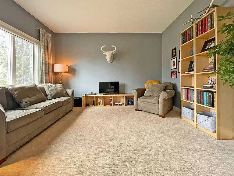 6560 Shadow Ln — Photo 8