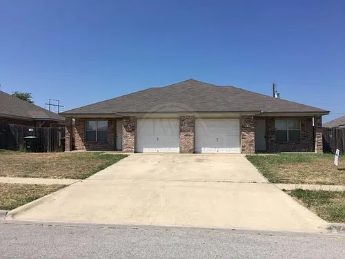 4211 Thunder Creek Dr Photo 1