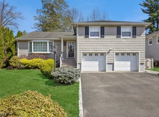 27 Garden Oval, Springfield, NJ