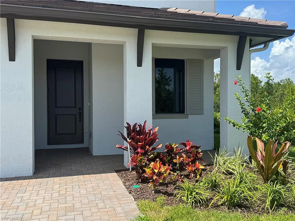 5 bed, 3.5 bath, 2260 sqft, $2,750 — Photo 3