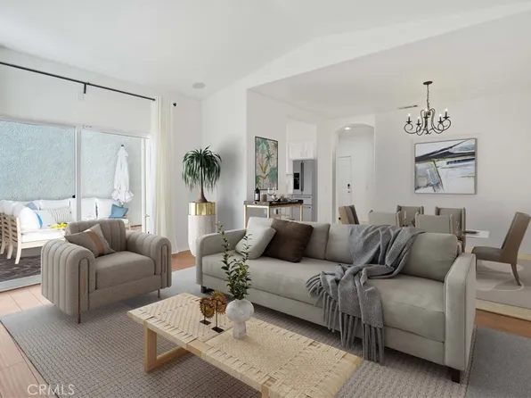 9001 Owensmouth Ave Unit 2, Canoga Park, CA 91304