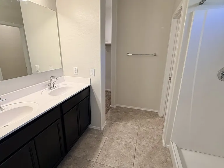 36439 W Pampoloma Ave — Photo 17