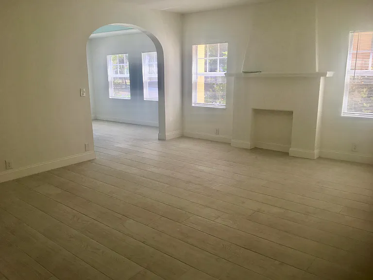 407 S Lakeside Dr — Photo 4