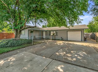 3026 Avenue G, White City, OR 97503