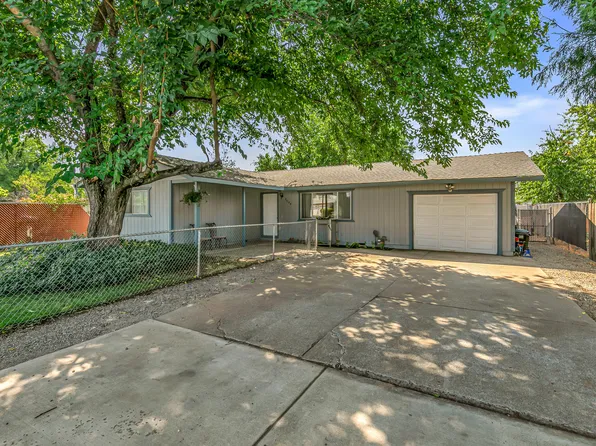 3026 Avenue G, White City, OR 97503