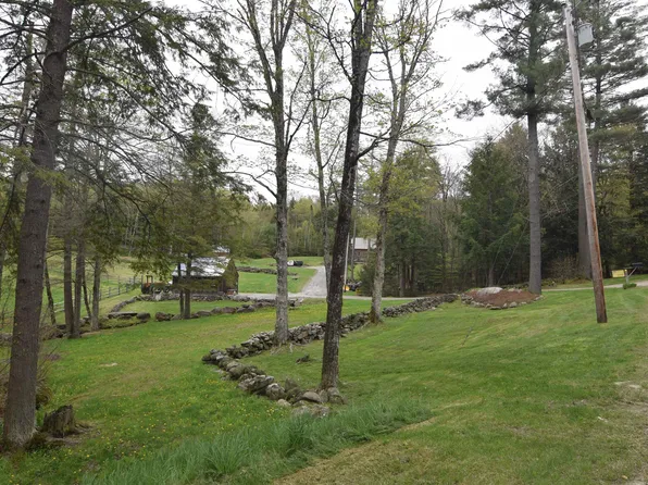 341 Cash Street, Croydon, NH 03773