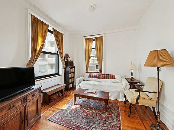 3rd image of 536 W 111th St APT 43
