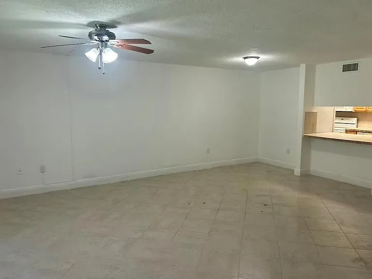 3432 NW 86th Way #D204 — Photo 38