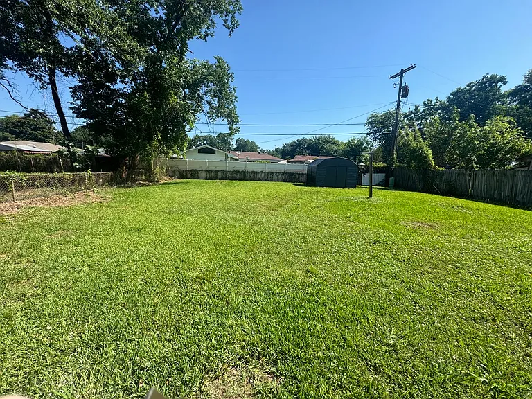 2613 Plantation Dr — Photo 17