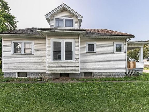 4th image of 263 S Hickory St