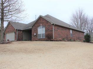 8301 E Madison Ave, Broken Arrow, OK 74014