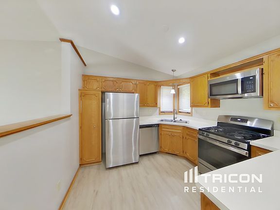 5th image of 5273 Lannon Ave NE