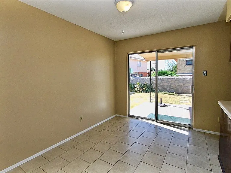 6925 Escondido Dr #A — Photo 10