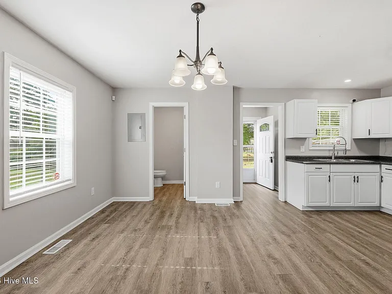 200 S Sylvan Dr — Photo 15