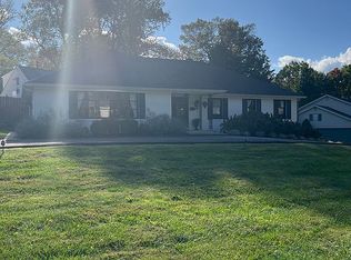 1400 Meadowbrook Rd, Lancaster, PA 17603