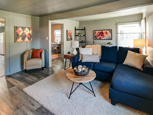 3902 Dempsey Rd, Madison, WI 53716